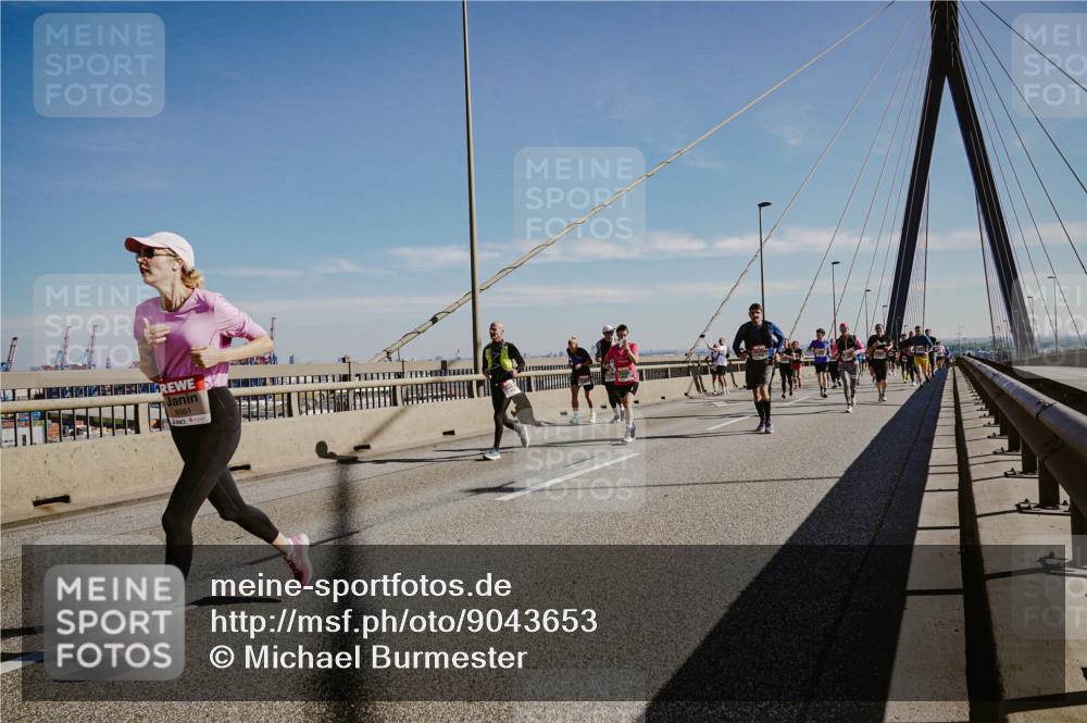 03.10.2025 - Köhlbrandbrückenlauf Michael Burmester http://msf.ph/oto/9043653 03.10.2025 12:25:15 Position 1 6561 meine-sportfotos.de