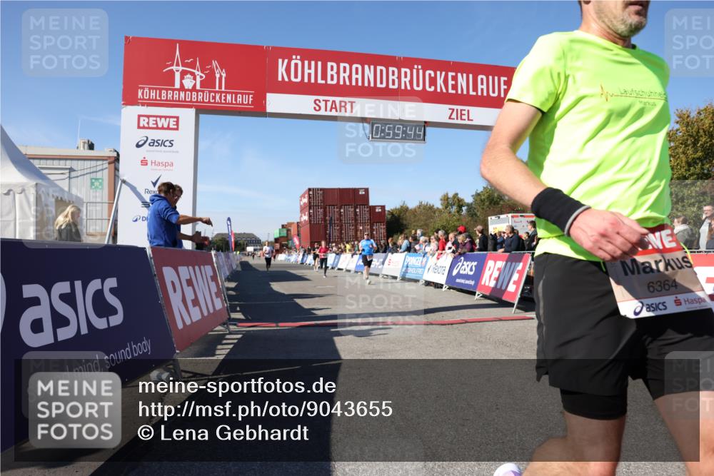 03.10.2025 - Köhlbrandbrückenlauf Lena Gebhardt http://msf.ph/oto/9043655 03.10.2025 12:59:44 Ziel 4074, 4111, 4215, 4270, 4475, 6142, 6254, 6364, 6601, 6616, 6654, 6666, 6754 meine-sportfotos.de