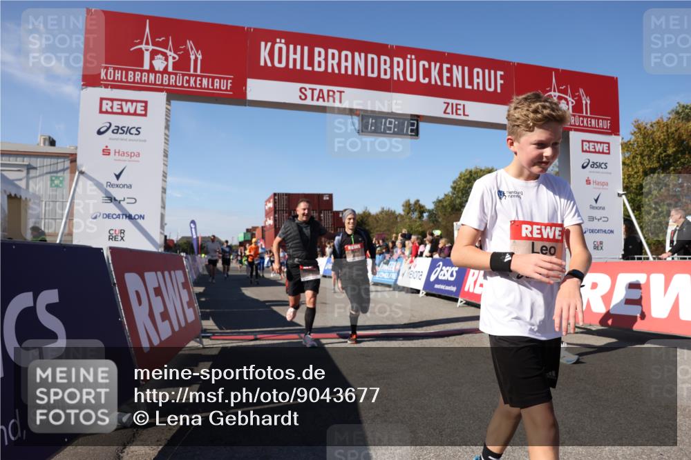 03.10.2025 - Köhlbrandbrückenlauf Lena Gebhardt http://msf.ph/oto/9043677 03.10.2025 13:19:12 Ziel 4143, 4630, 4631, 4632, 4690, 4725, 4727, 4816, 4828, 4876, 4996, 5027, 5853, 5858, 6088, 6117, 6127, 6225, 6226, 6475 meine-sportfotos.de