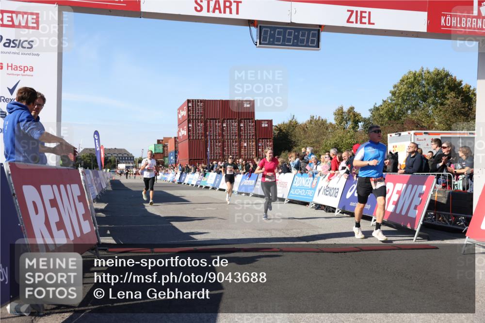 03.10.2025 - Köhlbrandbrückenlauf Lena Gebhardt http://msf.ph/oto/9043688 03.10.2025 12:59:47 Ziel 4074, 4111, 4215, 4270, 4475, 6142, 6254, 6364, 6601, 6616, 6654, 6754 meine-sportfotos.de