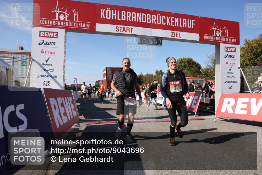 03.10.2025 - Köhlbrandbrückenlauf Lena Gebhardt http://msf.ph/oto/9043696 03.10.2025 13:19:13 Ziel 4143, 4593, 4630, 4631, 4632, 4690, 4725, 4727, 4816, 4828, 4876, 4996, 5027, 5853, 5858, 6088, 6127, 6225, 6226, 6576 meine-sportfotos.de