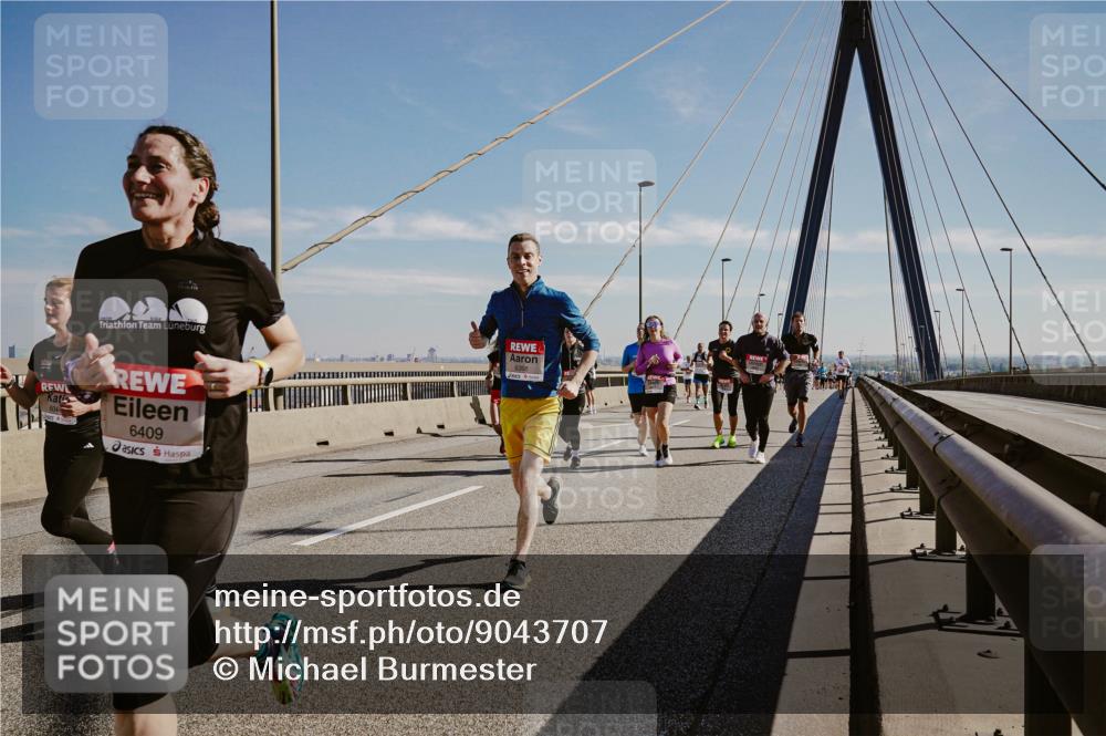 03.10.2025 - Köhlbrandbrückenlauf Michael Burmester http://msf.ph/oto/9043707 03.10.2025 12:25:21 Position 1 6044, 6409 meine-sportfotos.de