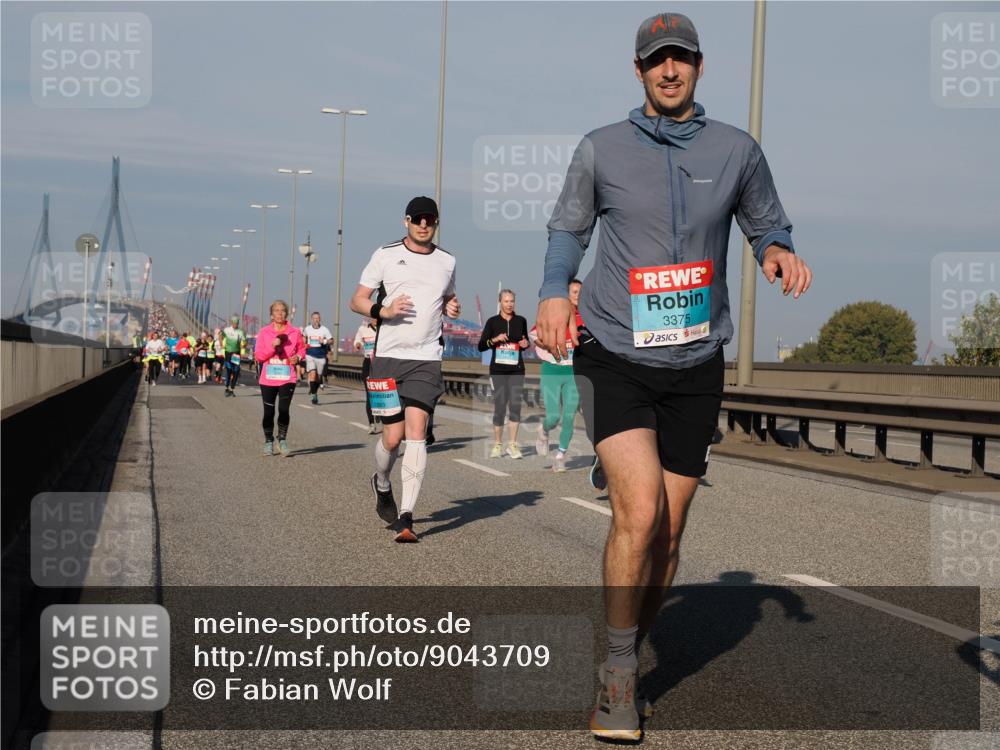 03.10.2025 - Köhlbrandbrückenlauf Fabian Wolf http://msf.ph/oto/9043709 03.10.2025 09:56:39 Position 3 3375 meine-sportfotos.de