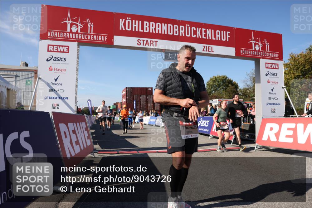 03.10.2025 - Köhlbrandbrückenlauf Lena Gebhardt http://msf.ph/oto/9043726 03.10.2025 13:19:14 Ziel 4143, 4593, 4631, 4632, 4690, 4725, 4727, 4816, 4828, 4876, 4996, 5027, 5853, 5858, 6088, 6127, 6225, 6226, 6576 meine-sportfotos.de