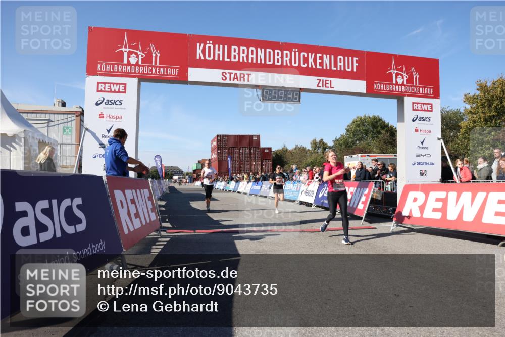 03.10.2025 - Köhlbrandbrückenlauf Lena Gebhardt http://msf.ph/oto/9043735 03.10.2025 12:59:48 Ziel 4074, 4111, 4215, 4270, 6142, 6254, 6364, 6601, 6616, 6654, 6754 meine-sportfotos.de