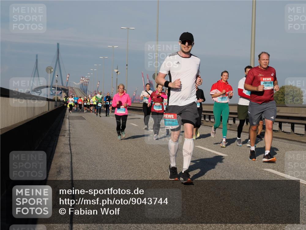 03.10.2025 - Köhlbrandbrückenlauf Fabian Wolf http://msf.ph/oto/9043744 03.10.2025 09:56:40 Position 3 2883, 1388 meine-sportfotos.de
