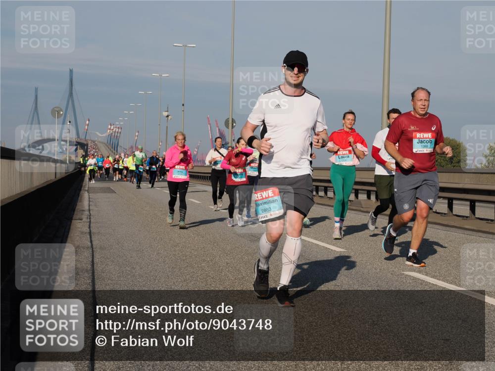 03.10.2025 - Köhlbrandbrückenlauf Fabian Wolf http://msf.ph/oto/9043748 03.10.2025 09:56:41 Position 3 2883, 1388 meine-sportfotos.de