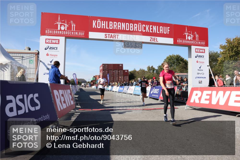 03.10.2025 - Köhlbrandbrückenlauf Lena Gebhardt http://msf.ph/oto/9043756 03.10.2025 12:59:49 Ziel 4074, 4111, 4215, 4554, 6142, 6254, 6364, 6601, 6616, 6654, 6754 meine-sportfotos.de
