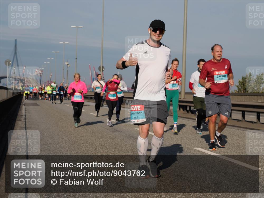 03.10.2025 - Köhlbrandbrückenlauf Fabian Wolf http://msf.ph/oto/9043762 03.10.2025 09:56:41 Position 3 2883, 1388 meine-sportfotos.de