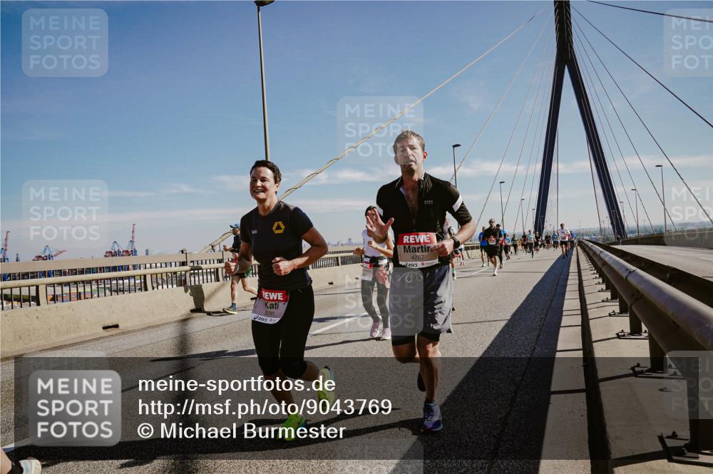 03.10.2025 - Köhlbrandbrückenlauf Michael Burmester http://msf.ph/oto/9043769 03.10.2025 12:25:24 Position 1 5791, 4287 meine-sportfotos.de