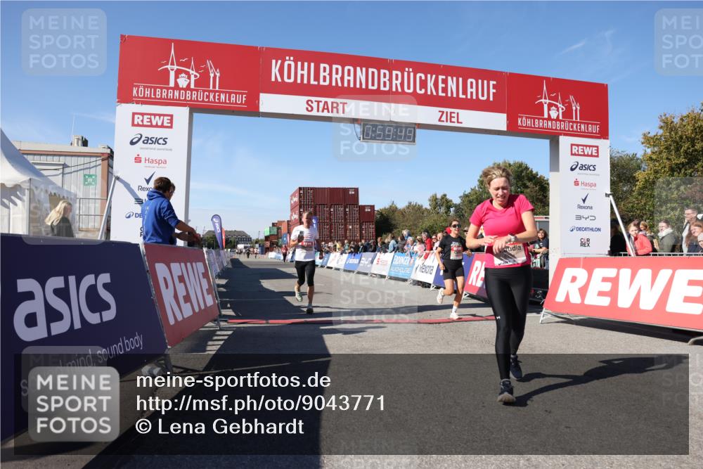 03.10.2025 - Köhlbrandbrückenlauf Lena Gebhardt http://msf.ph/oto/9043771 03.10.2025 12:59:49 Ziel 4074, 4111, 4215, 4554, 6142, 6254, 6364, 6601, 6616, 6654, 6754 meine-sportfotos.de