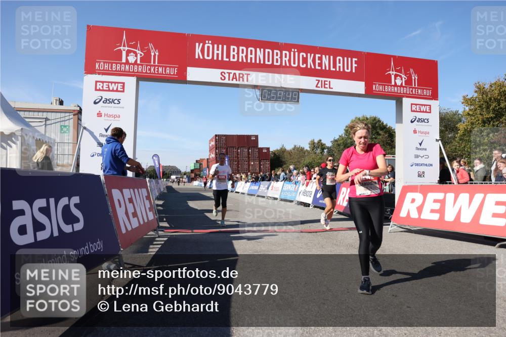 03.10.2025 - Köhlbrandbrückenlauf Lena Gebhardt http://msf.ph/oto/9043779 03.10.2025 12:59:49 Ziel 4074, 4111, 4215, 4554, 6142, 6254, 6364, 6601, 6616, 6654, 6754 meine-sportfotos.de