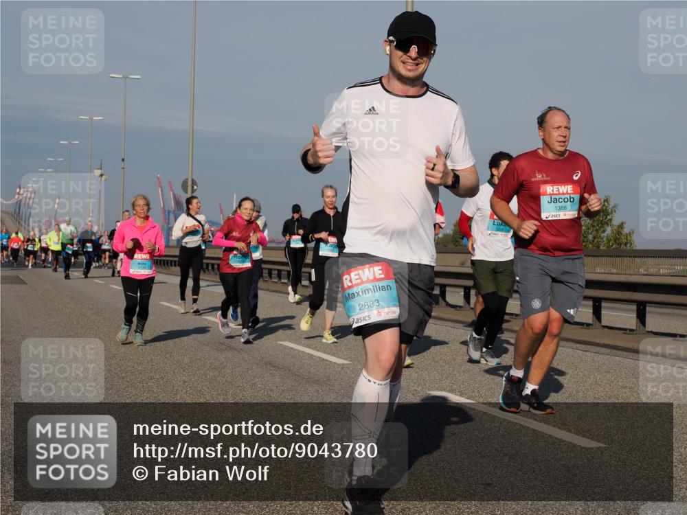 03.10.2025 - Köhlbrandbrückenlauf Fabian Wolf http://msf.ph/oto/9043780 03.10.2025 09:56:41 Position 3 2883, 3208, 1388 meine-sportfotos.de