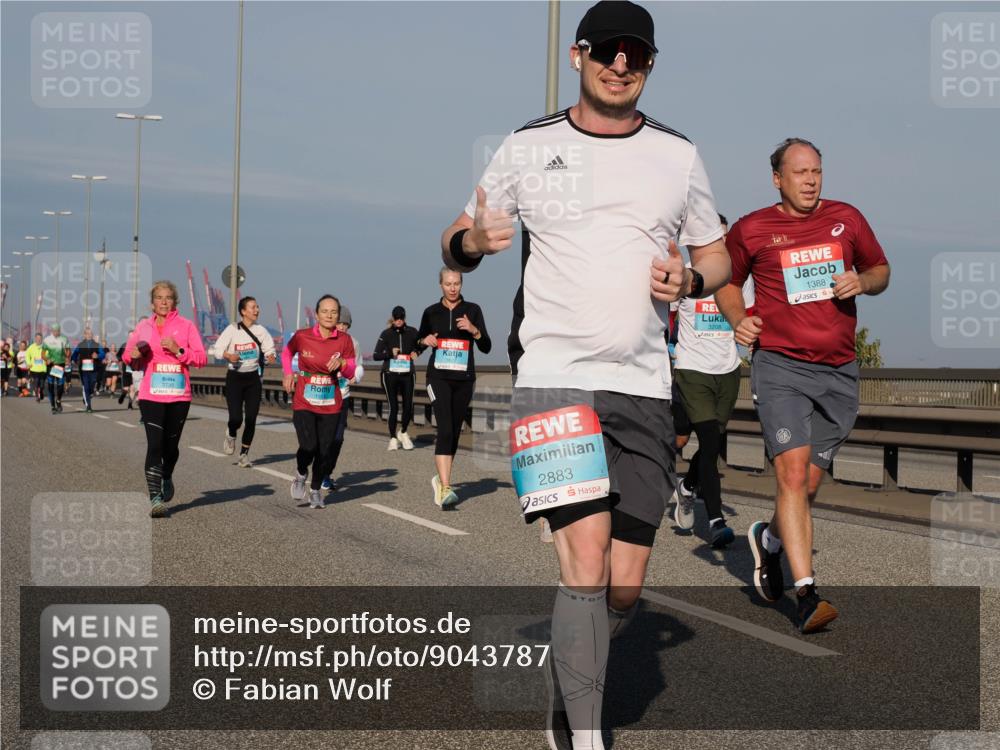 03.10.2025 - Köhlbrandbrückenlauf Fabian Wolf http://msf.ph/oto/9043787 03.10.2025 09:56:42 Position 3 2883, 3208, 1388 meine-sportfotos.de