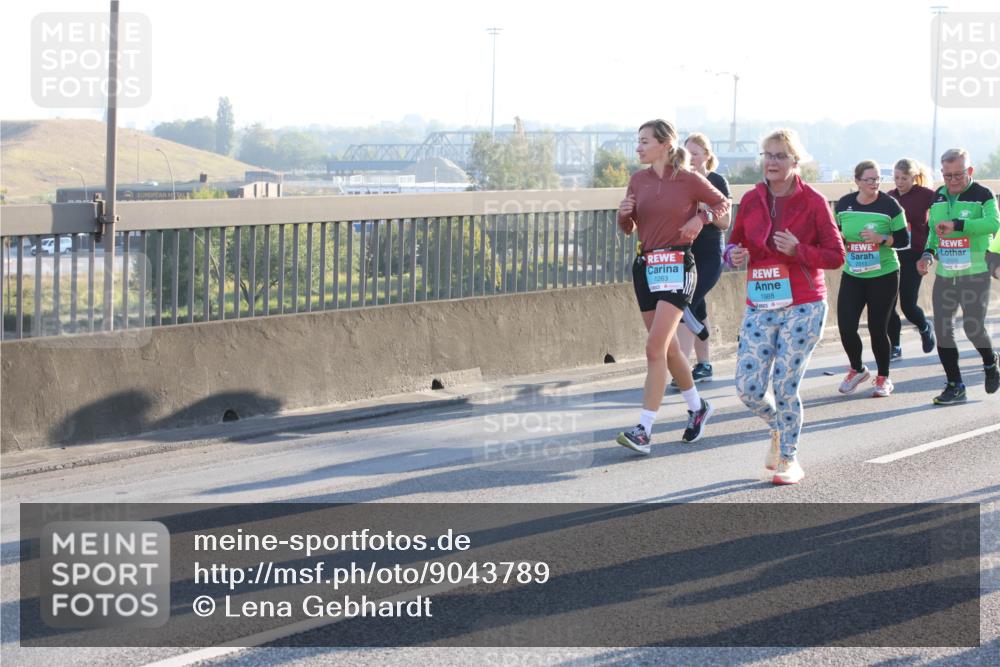03.10.2025 - Köhlbrandbrückenlauf Lena Gebhardt http://msf.ph/oto/9043789 03.10.2025 09:26:52 Position 1 201, 1263, 1988 meine-sportfotos.de