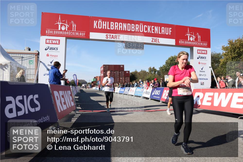 03.10.2025 - Köhlbrandbrückenlauf Lena Gebhardt http://msf.ph/oto/9043791 03.10.2025 12:59:50 Ziel 4074, 4111, 4215, 4554, 6142, 6254, 6364, 6601, 6654, 6754 meine-sportfotos.de