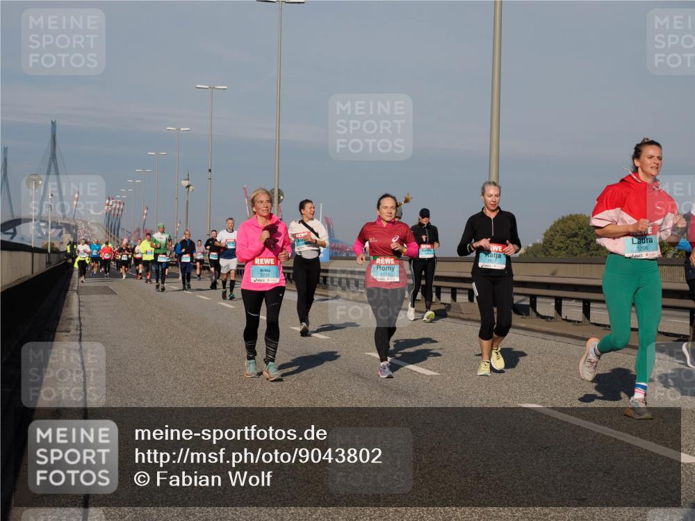 03.10.2025 - Köhlbrandbrückenlauf Fabian Wolf http://msf.ph/oto/9043802 03.10.2025 09:56:43 Position 3 3735, 1515, 1627, 1206 meine-sportfotos.de