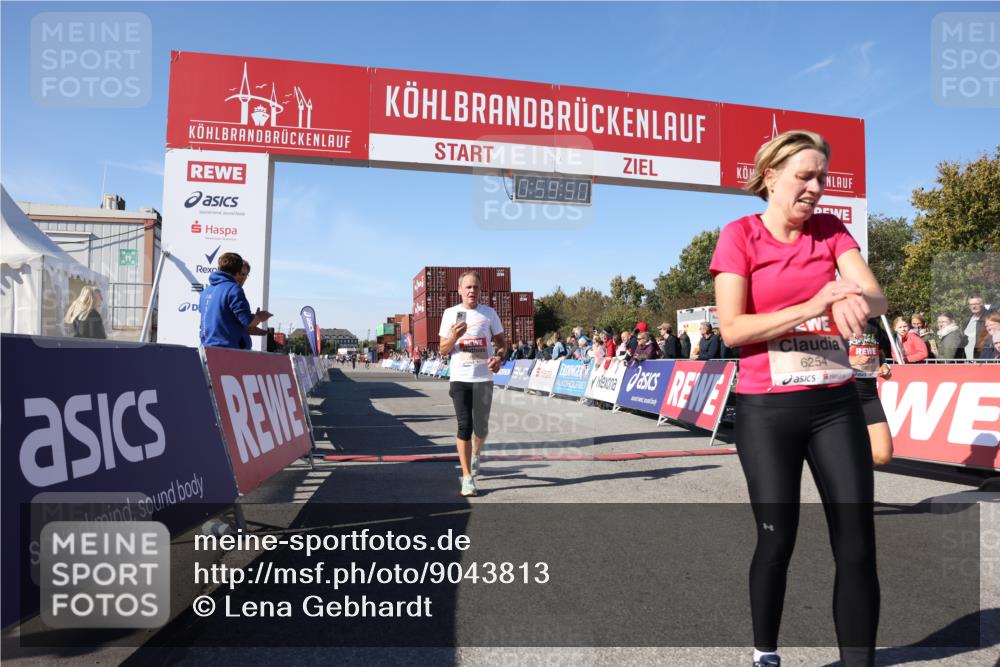 03.10.2025 - Köhlbrandbrückenlauf Lena Gebhardt http://msf.ph/oto/9043813 03.10.2025 12:59:50 Ziel 4074, 4111, 4215, 4554, 6142, 6254, 6364, 6601, 6654, 6754 meine-sportfotos.de