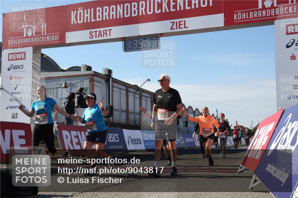 03.10.2025 - Köhlbrandbrückenlauf Luisa Fischer http://msf.ph/oto/9043817 03.10.2025 13:39:52 Ziel 5264, 5484, 5487, 5508, 5565, 5566, 6399, 6400, 6401, 6403 meine-sportfotos.de