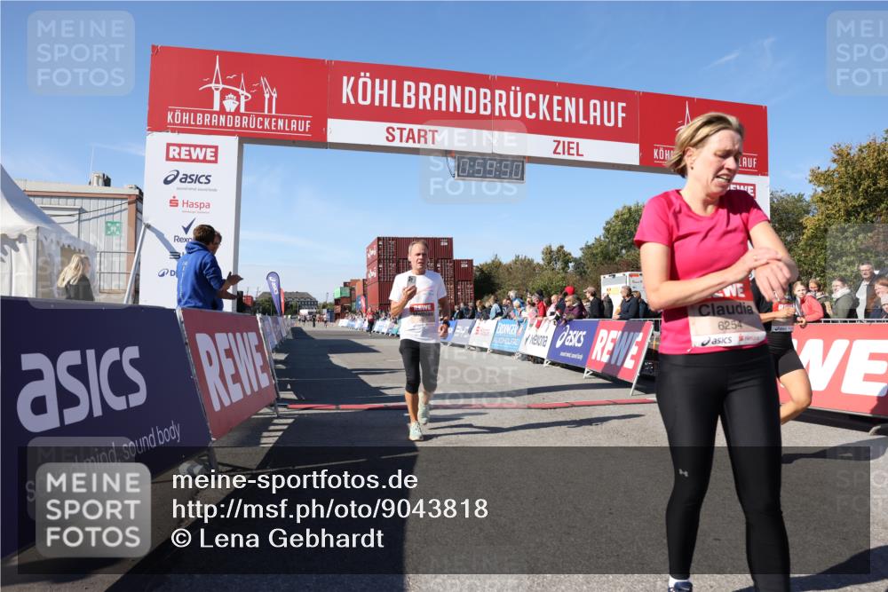 03.10.2025 - Köhlbrandbrückenlauf Lena Gebhardt http://msf.ph/oto/9043818 03.10.2025 12:59:50 Ziel 4074, 4111, 4215, 4554, 6142, 6254, 6364, 6601, 6654, 6754 meine-sportfotos.de