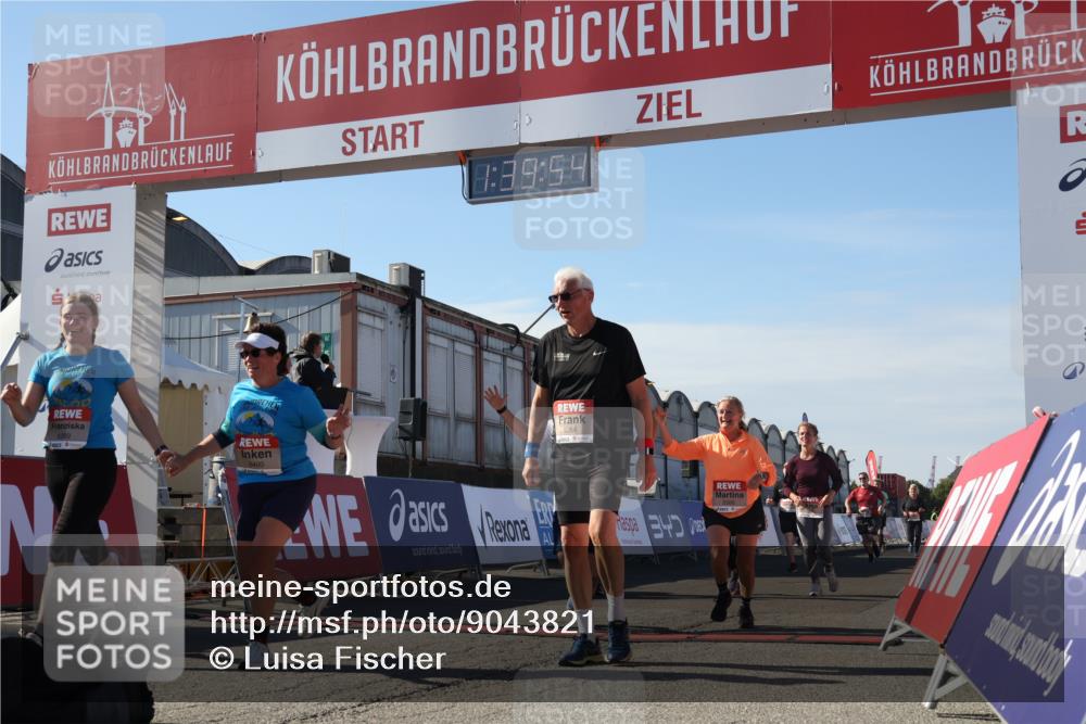 03.10.2025 - Köhlbrandbrückenlauf Luisa Fischer http://msf.ph/oto/9043821 03.10.2025 13:39:52 Ziel 5264, 5484, 5487, 5508, 5565, 5566, 6399, 6400, 6401, 6403 meine-sportfotos.de