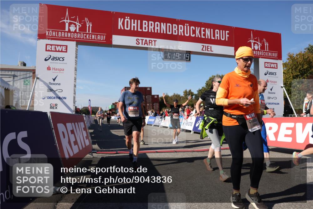 03.10.2025 - Köhlbrandbrückenlauf Lena Gebhardt http://msf.ph/oto/9043836 03.10.2025 13:19:19 Ziel 4143, 4593, 4631, 4632, 4690, 4725, 4727, 4816, 4828, 4996, 5443, 5451, 5853, 5858, 6057, 6225, 6226, 6230, 6576 meine-sportfotos.de