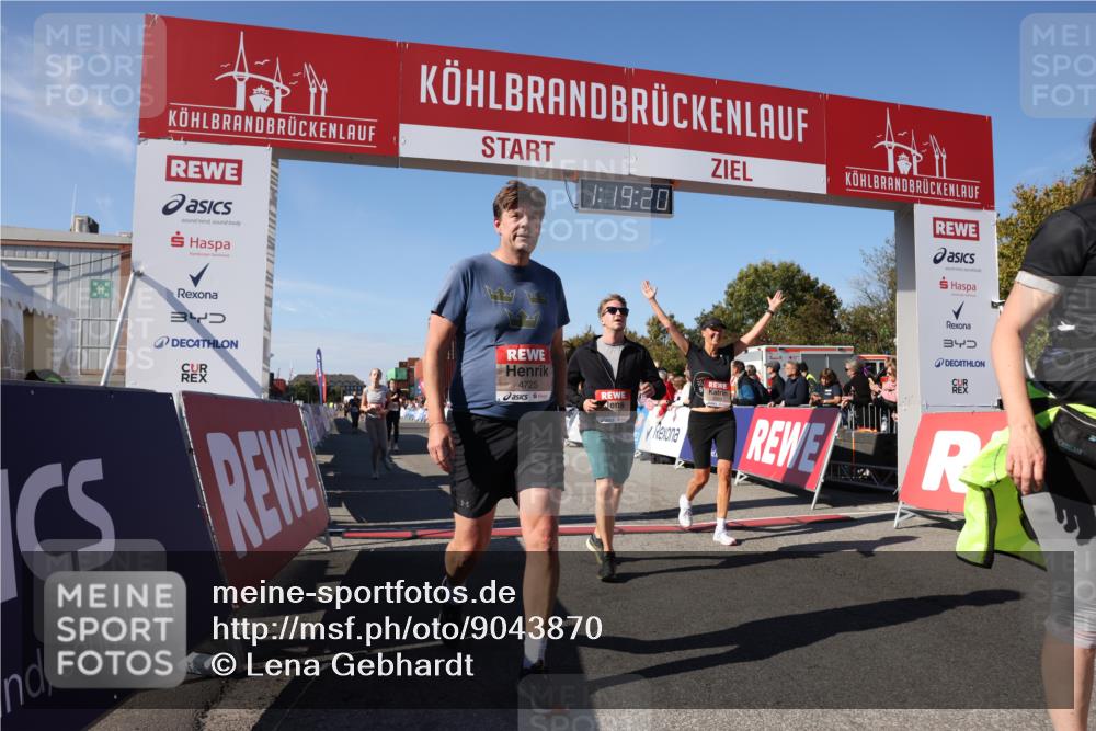 03.10.2025 - Köhlbrandbrückenlauf Lena Gebhardt http://msf.ph/oto/9043870 03.10.2025 13:19:21 Ziel 4143, 4593, 4632, 4690, 4725, 4727, 4828, 4996, 5009, 5443, 5451, 5853, 5858, 6057, 6225, 6226, 6230, 6576, 6753 meine-sportfotos.de