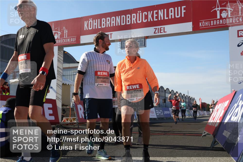 03.10.2025 - Köhlbrandbrückenlauf Luisa Fischer http://msf.ph/oto/9043871 03.10.2025 13:39:56 Ziel 5264, 5484, 5487, 5565, 5566, 5831, 5832, 5835, 6399, 6400, 6401, 6403, 6522 meine-sportfotos.de