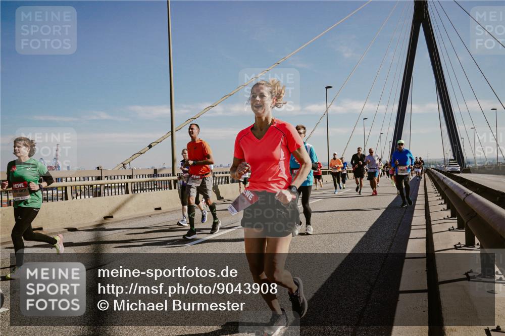 03.10.2025 - Köhlbrandbrückenlauf Michael Burmester http://msf.ph/oto/9043908 03.10.2025 12:25:37 Position 1  meine-sportfotos.de