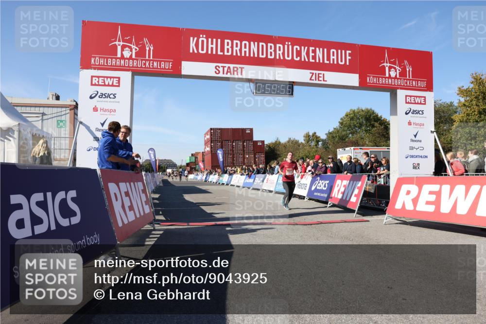 03.10.2025 - Köhlbrandbrückenlauf Lena Gebhardt http://msf.ph/oto/9043925 03.10.2025 12:59:55 Ziel 4074, 4554, 6142, 6254, 6601 meine-sportfotos.de