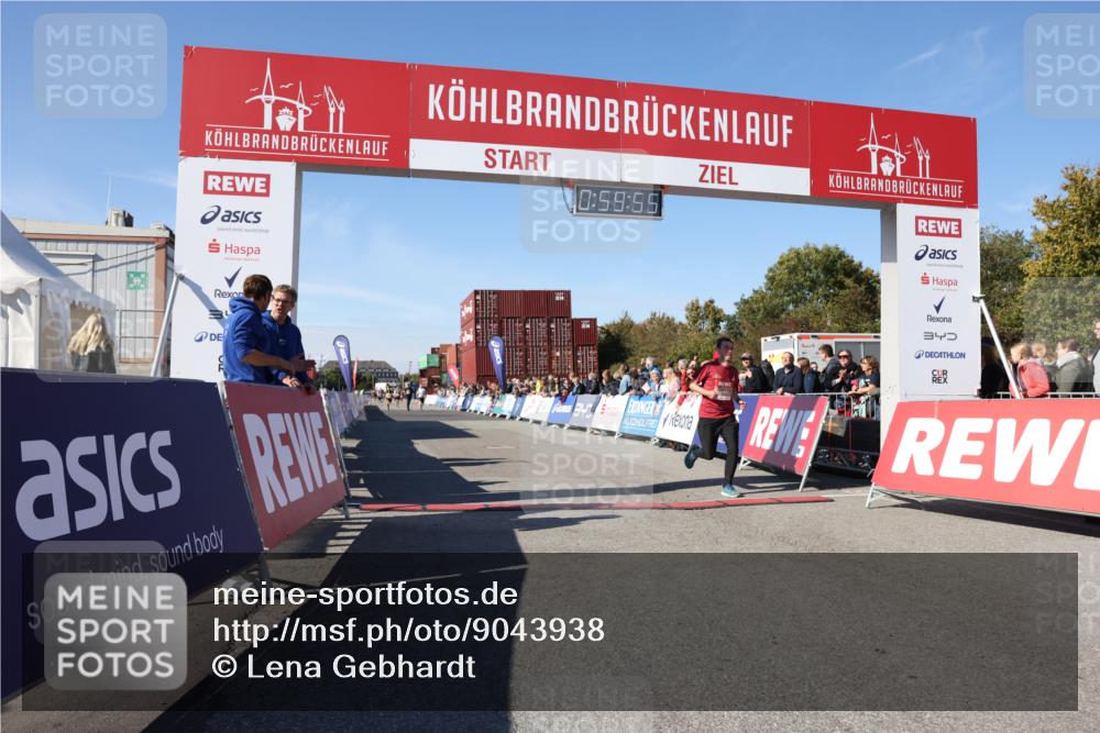 03.10.2025 - Köhlbrandbrückenlauf Lena Gebhardt http://msf.ph/oto/9043938 03.10.2025 12:59:56 Ziel 4074, 4554, 6142, 6254, 6601 meine-sportfotos.de