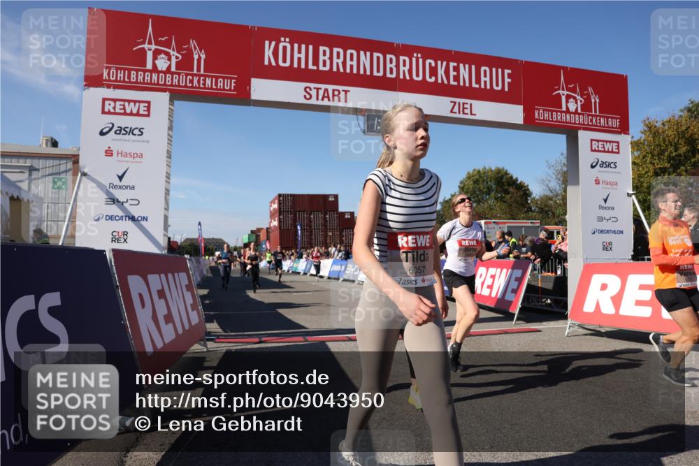 03.10.2025 - Köhlbrandbrückenlauf Lena Gebhardt http://msf.ph/oto/9043950 03.10.2025 13:19:25 Ziel 4593, 4691, 4725, 4828, 4971, 4996, 5009, 5405, 5443, 5451, 5578, 5853, 6057, 6225, 6226, 6230, 6576, 6753, 6776 meine-sportfotos.de