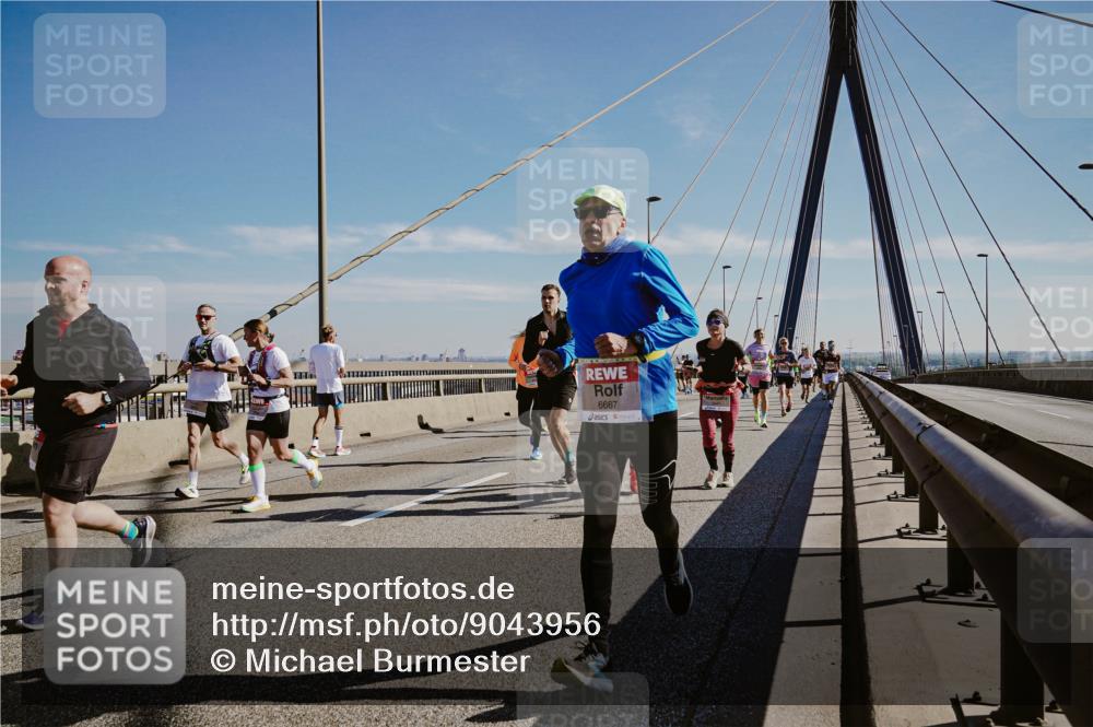 03.10.2025 - Köhlbrandbrückenlauf Michael Burmester http://msf.ph/oto/9043956 03.10.2025 12:25:39 Position 1 6667 meine-sportfotos.de