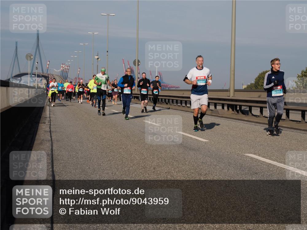 03.10.2025 - Köhlbrandbrückenlauf Fabian Wolf http://msf.ph/oto/9043959 03.10.2025 09:56:49 Position 3  meine-sportfotos.de