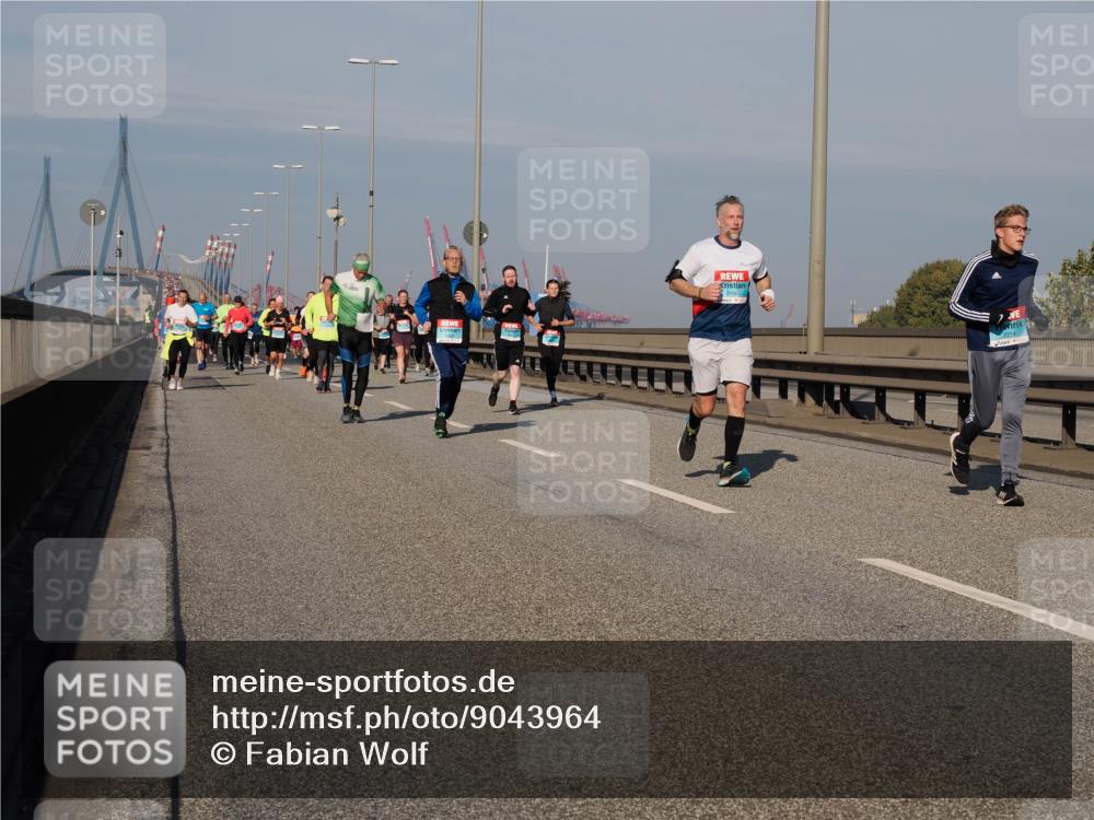 03.10.2025 - Köhlbrandbrückenlauf Fabian Wolf http://msf.ph/oto/9043964 03.10.2025 09:56:49 Position 3 3166 meine-sportfotos.de
