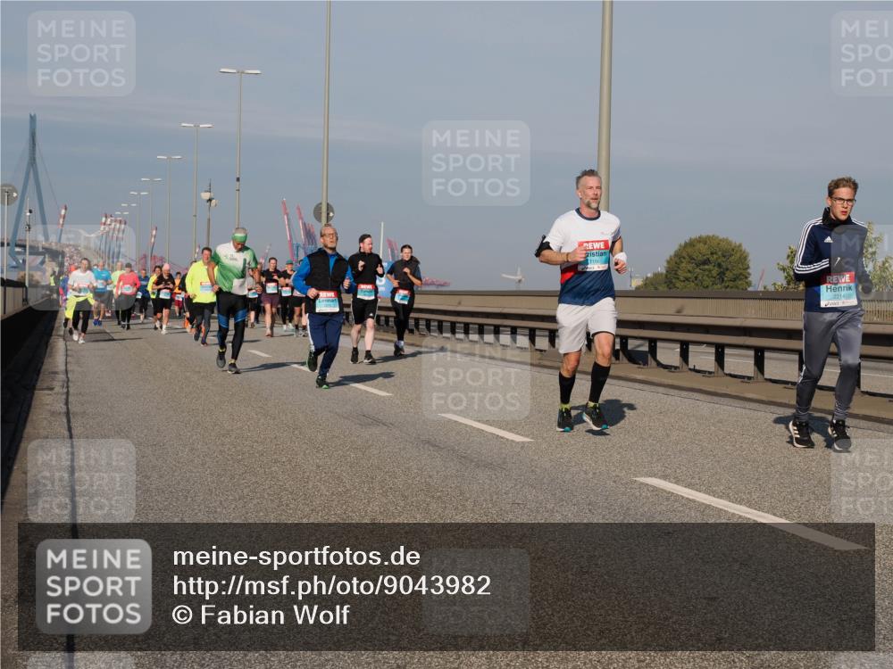03.10.2025 - Köhlbrandbrückenlauf Fabian Wolf http://msf.ph/oto/9043982 03.10.2025 09:56:50 Position 3 2214 meine-sportfotos.de