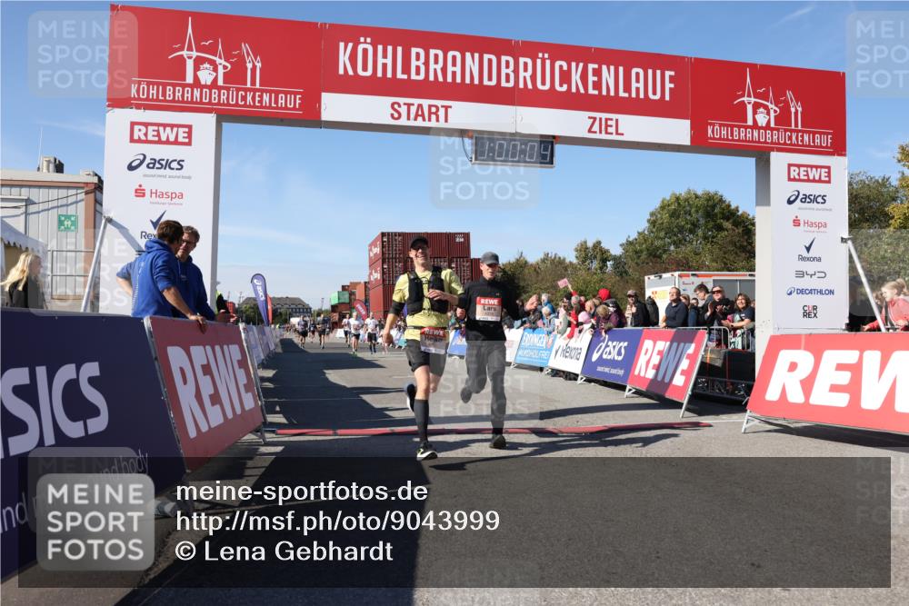 03.10.2025 - Köhlbrandbrückenlauf Lena Gebhardt http://msf.ph/oto/9043999 03.10.2025 13:00:04 Ziel 4261, 4319, 4554, 6097, 6368 meine-sportfotos.de