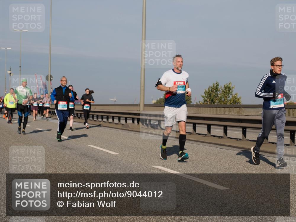 03.10.2025 - Köhlbrandbrückenlauf Fabian Wolf http://msf.ph/oto/9044012 03.10.2025 09:56:51 Position 3 3166, 2214 meine-sportfotos.de