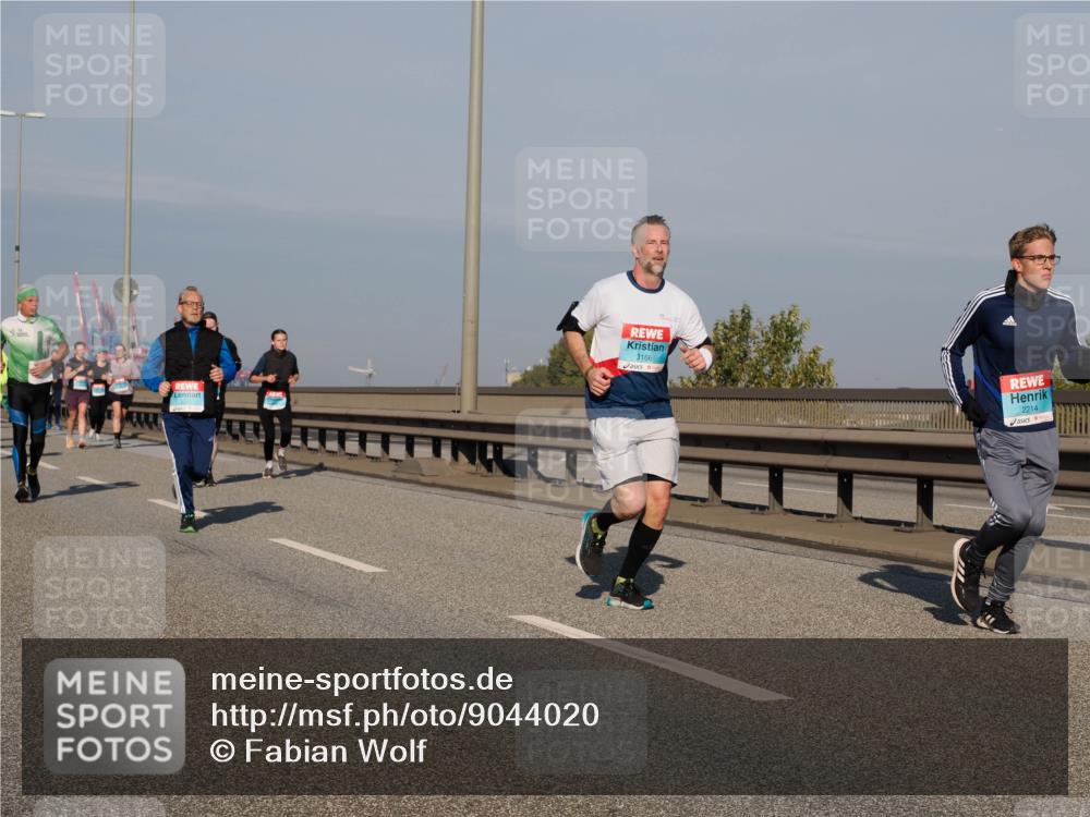 03.10.2025 - Köhlbrandbrückenlauf Fabian Wolf http://msf.ph/oto/9044020 03.10.2025 09:56:51 Position 3 3166, 2214 meine-sportfotos.de