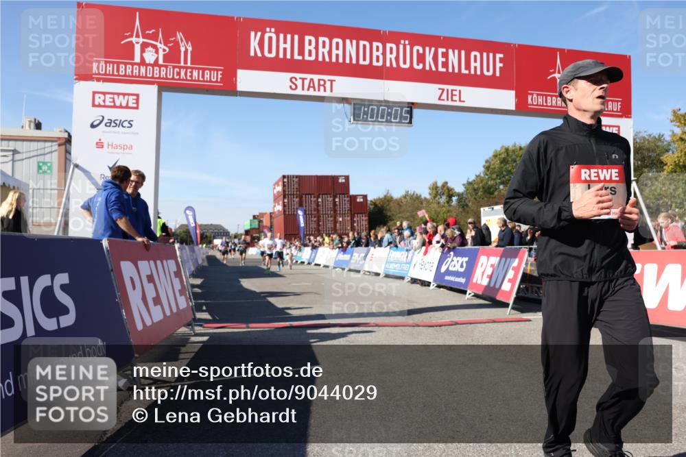 03.10.2025 - Köhlbrandbrückenlauf Lena Gebhardt http://msf.ph/oto/9044029 03.10.2025 13:00:05 Ziel 4192, 4261, 4319, 4554, 6097, 6203, 6368 meine-sportfotos.de