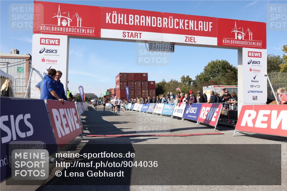 03.10.2025 - Köhlbrandbrückenlauf Lena Gebhardt http://msf.ph/oto/9044036 03.10.2025 13:00:06 Ziel 4020, 4192, 4261, 4319, 6097, 6203, 6368 meine-sportfotos.de