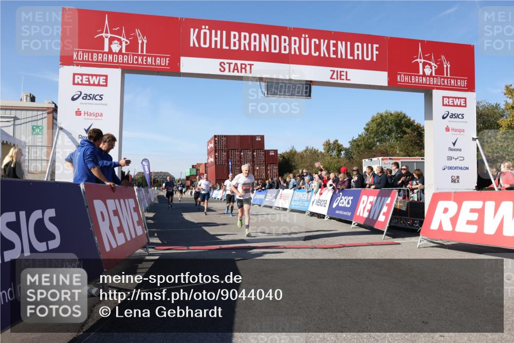03.10.2025 - Köhlbrandbrückenlauf Lena Gebhardt http://msf.ph/oto/9044040 03.10.2025 13:00:09 Ziel 4020, 4192, 4261, 4319, 6097, 6203, 6368, 6798 meine-sportfotos.de