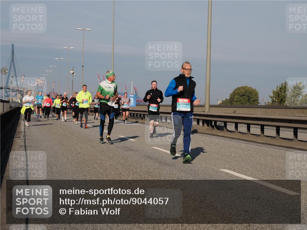 03.10.2025 - Köhlbrandbrückenlauf Fabian Wolf http://msf.ph/oto/9044057 03.10.2025 09:56:53 Position 3 2215 meine-sportfotos.de