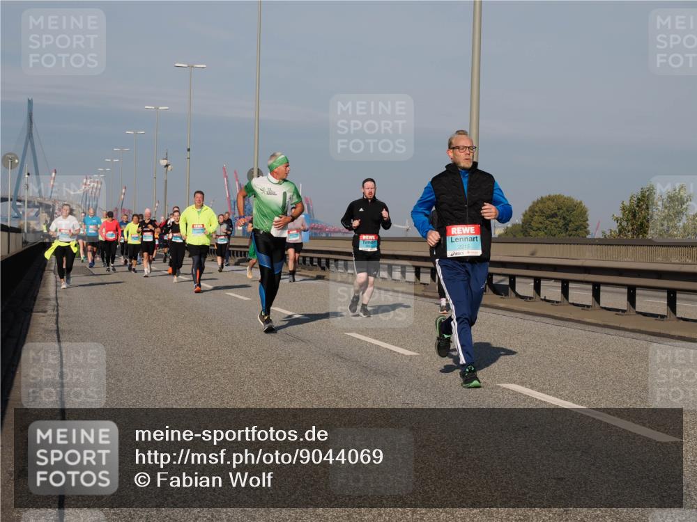 03.10.2025 - Köhlbrandbrückenlauf Fabian Wolf http://msf.ph/oto/9044069 03.10.2025 09:56:53 Position 3 2215 meine-sportfotos.de