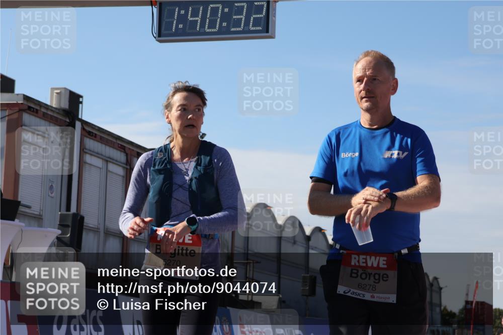 03.10.2025 - Köhlbrandbrückenlauf Luisa Fischer http://msf.ph/oto/9044074 03.10.2025 13:40:31 Ziel 5270, 5613, 6245, 6278, 6284 meine-sportfotos.de