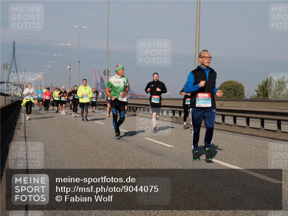 03.10.2025 - Köhlbrandbrückenlauf Fabian Wolf http://msf.ph/oto/9044075 03.10.2025 09:56:53 Position 3 2215 meine-sportfotos.de