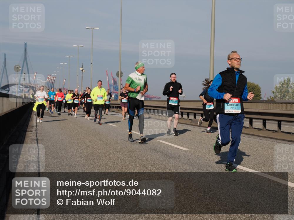 03.10.2025 - Köhlbrandbrückenlauf Fabian Wolf http://msf.ph/oto/9044082 03.10.2025 09:56:53 Position 3 15, 3515, 2215 meine-sportfotos.de