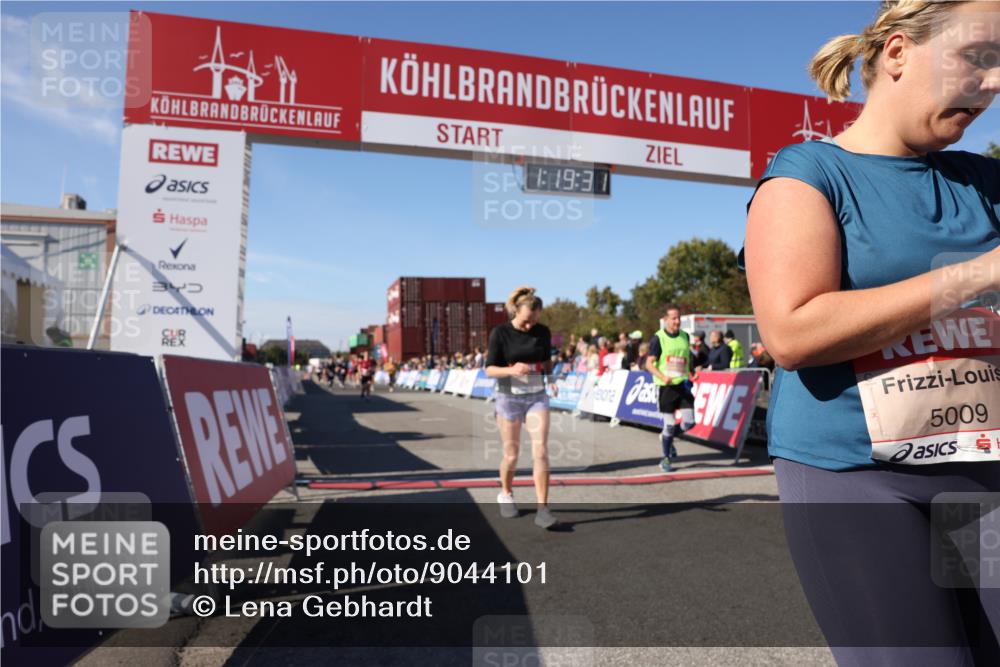 03.10.2025 - Köhlbrandbrückenlauf Lena Gebhardt http://msf.ph/oto/9044101 03.10.2025 13:19:32 Ziel 4691, 4971, 5009, 5405, 5443, 5451, 5578, 5838, 6230, 6753, 6776 meine-sportfotos.de