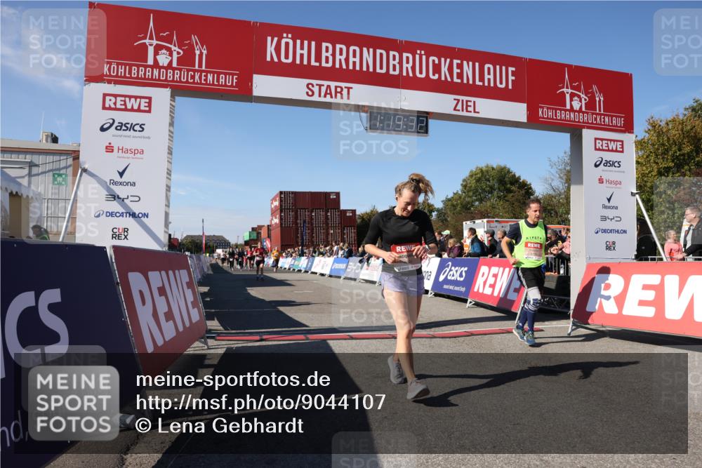 03.10.2025 - Köhlbrandbrückenlauf Lena Gebhardt http://msf.ph/oto/9044107 03.10.2025 13:19:32 Ziel 4691, 4971, 5009, 5405, 5443, 5451, 5578, 5838, 6230, 6753, 6776 meine-sportfotos.de