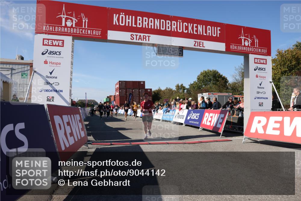 03.10.2025 - Köhlbrandbrückenlauf Lena Gebhardt http://msf.ph/oto/9044142 03.10.2025 13:19:37 Ziel 4691, 4971, 4981, 5009, 5148, 5405, 5578, 5647, 5648, 5650, 5838, 5931, 5975, 6382, 6383, 6600, 6753, 6776 meine-sportfotos.de
